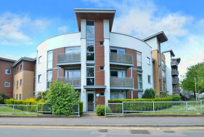 1 Bedroom Apartment To Rent In Kelvin Gate, Bracknell, RG12