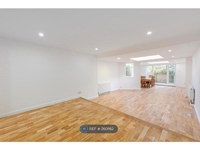 5 Bedroom Terraced House To Rent In Earlsfield Road, London, SW18