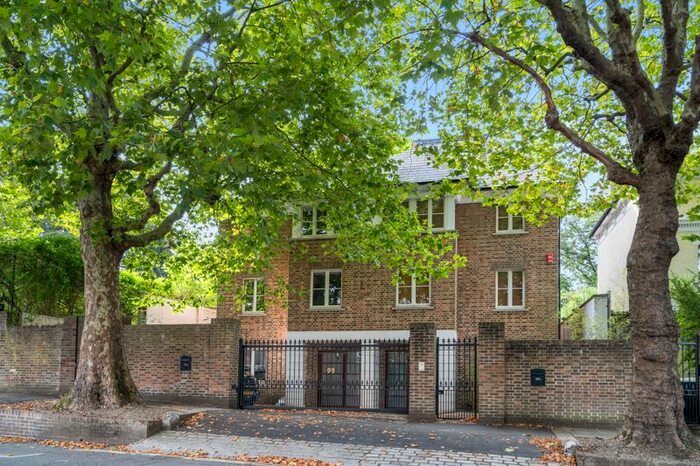 5 Bedroom Semi-Detached House To Rent In North Hill, Highgate, N6