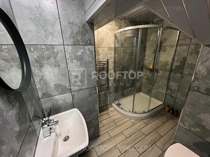 2 Bedroom House To Rent In Queens Road, Leeds, LS6