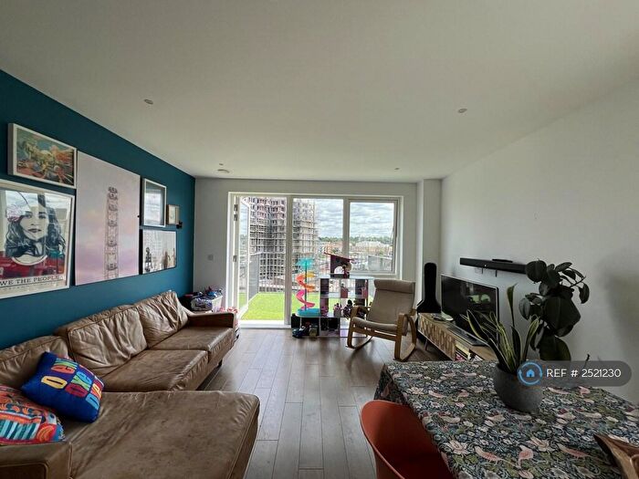 2 Bedroom Flat To Rent In Cofferdam Way, London, SE8