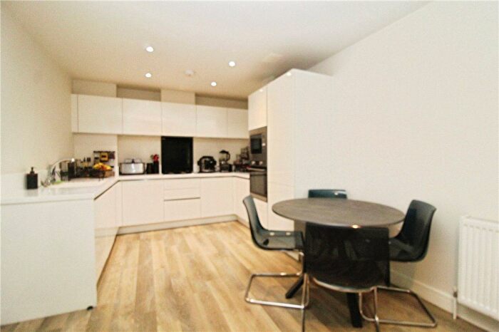 2 Bedroom Flat To Rent In Radcliffe Road, Croydon, CR0