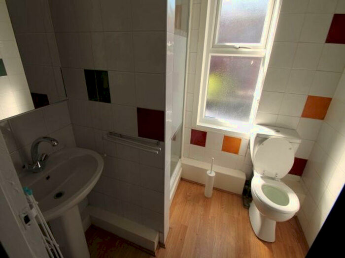 6 Bedroom House To Rent In Norwood Terrace, Leeds, LS6