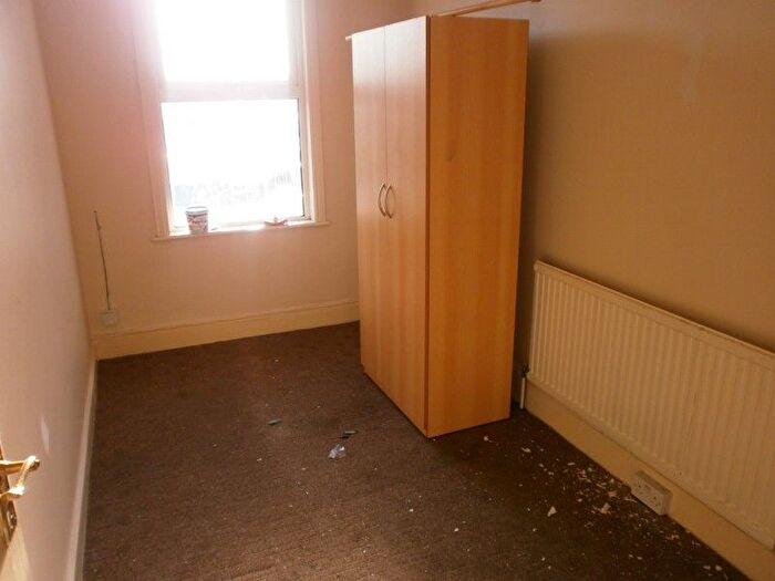 2 Bedroom Flat To Rent In Barley Lane, Ilford, IG3