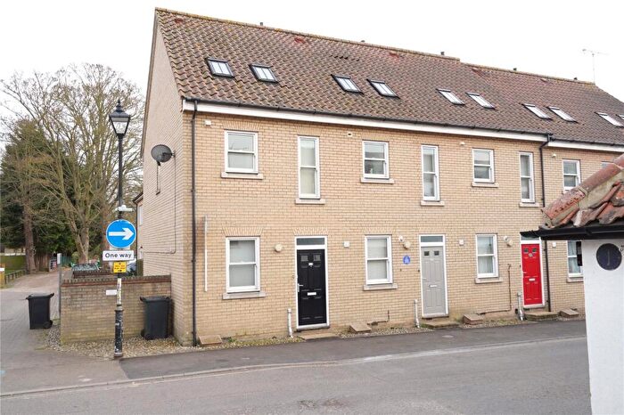 3 Bedroom End Of Terrace House To Rent In St. Andrews Street, Mildenhall, Bury St. Edmunds, Suffolk, IP28