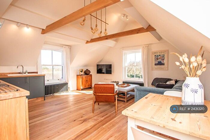 2 Bedroom Flat To Rent In Brown Acres, Aldeburgh, IP15
