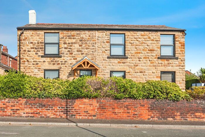 4 Bedroom Detached House For Sale In Park Street, Ossett, WF5