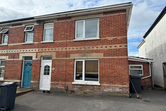 5 Bedroom House To Rent In Bedroom Semi Detached House In Bournemouth, BH9
