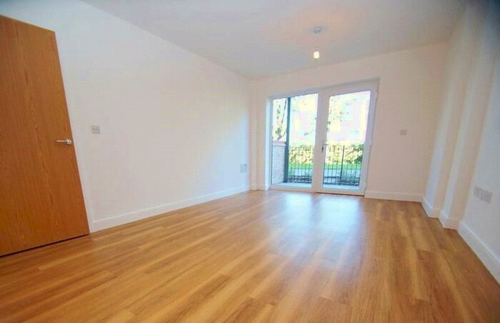 2 Bedroom Apartment To Rent In Maxwell Road, Romford, RM7
