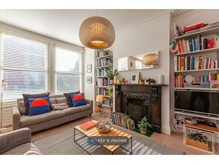 4 Bedroom Maisonette To Rent In Crescent Road, London, N22