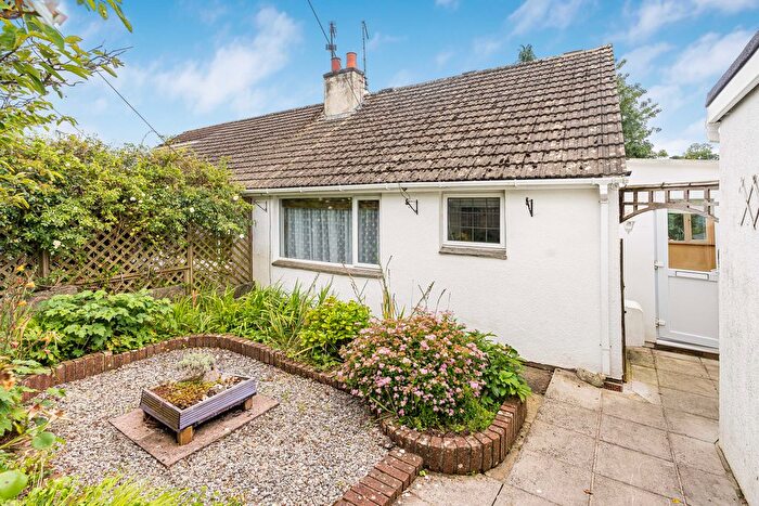 2 Bedroom Semi Detached Bungalow For Sale In Manor Close, Abbotskerswell, Newton Abbot, TQ12