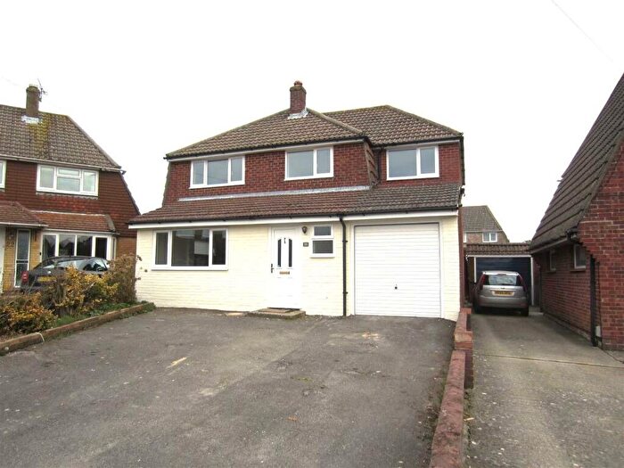 4 Bedroom Detached House To Rent In Wheatsheaf Drive Waterlooville Hants, PO8