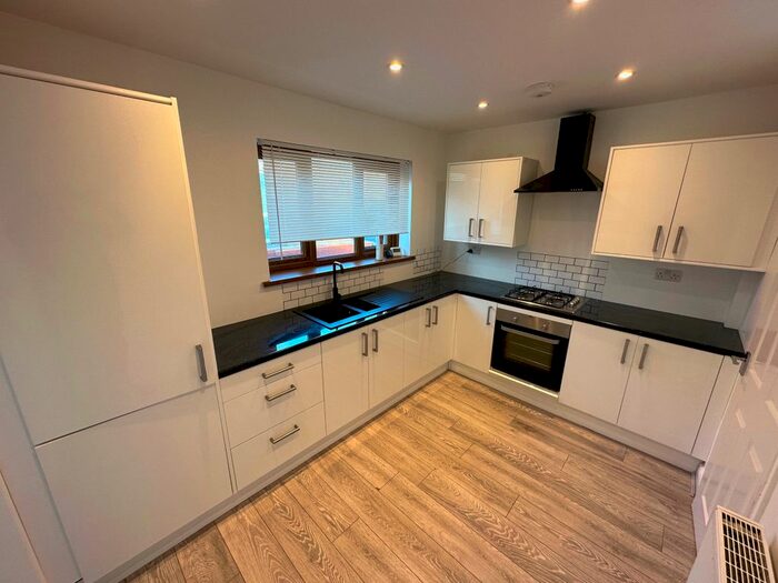 3 Bedroom Semi-Detached House To Rent In Portway Close, Leamington Spa, CV31