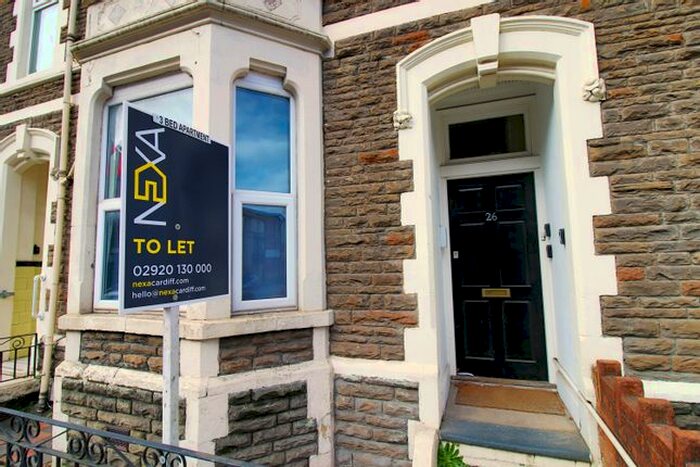 3 Bedroom Flat To Rent In Moira Terrace, Roath, Cardiff, CF24