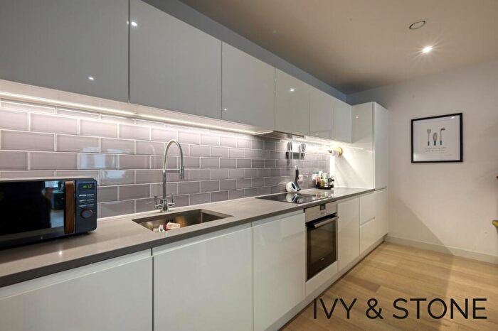 1 Bedroom Apartment For Sale In Starboard Way, London, Greater London, E16