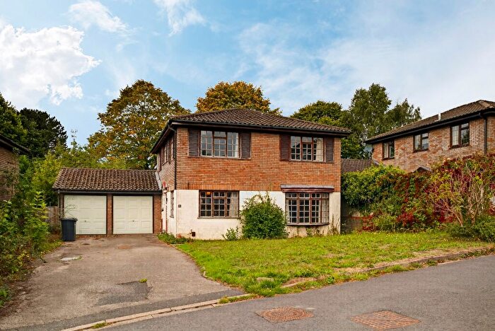4 Bedroom Detached House For Sale In Redcar Avenue, Bobblestock, Hereford, HR4