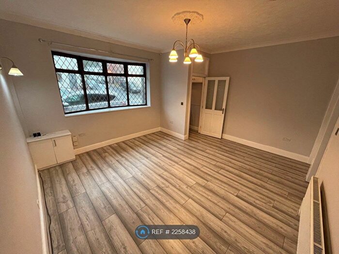 3 Bedroom Terraced House To Rent In Chaddock Lane, Worsley, Manchester, M28