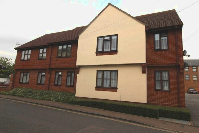 2 Bedroom Flat To Rent In Birketts Lane, Sudbury, CO10