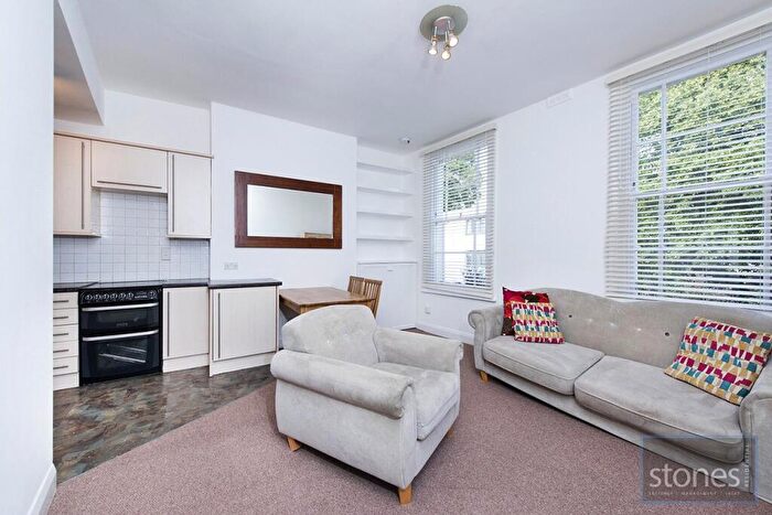 2 Bedroom Apartment To Rent In Crogsland Road, London, NW1