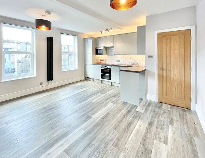 1 Bedroom Flat To Rent In Cheltenham Road, Montpelier, Bristol, BS6