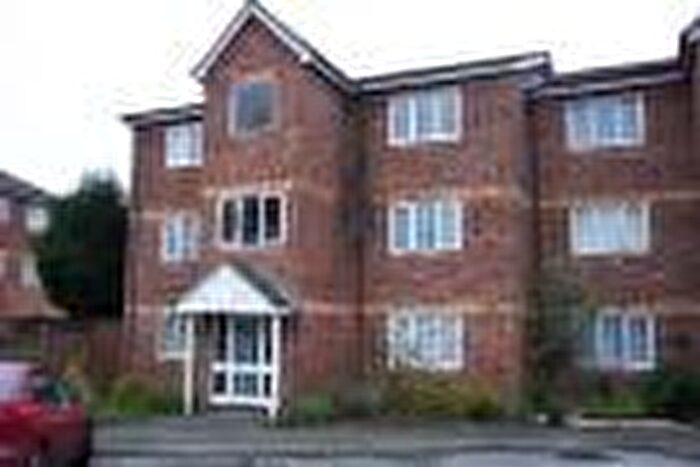 1 Bedroom Flat To Rent In Simmonds Close, Bracknell, RG42