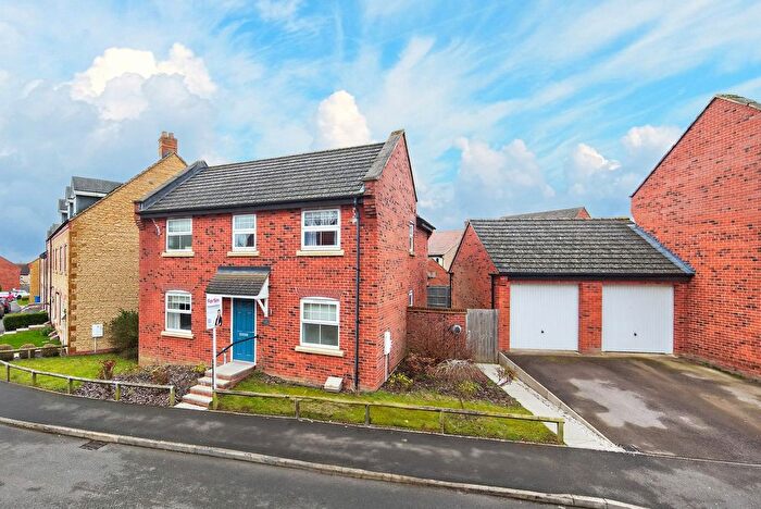 4 Bedroom Detached House For Sale In Aldwinckle Road, Burton Latimer, NN15