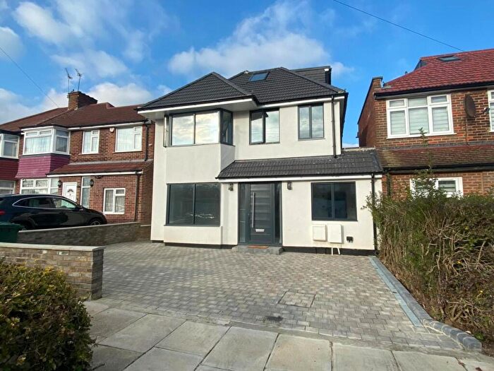 5 Bedroom Detached House To Rent In Bullescroft Road, Edgware, HA8