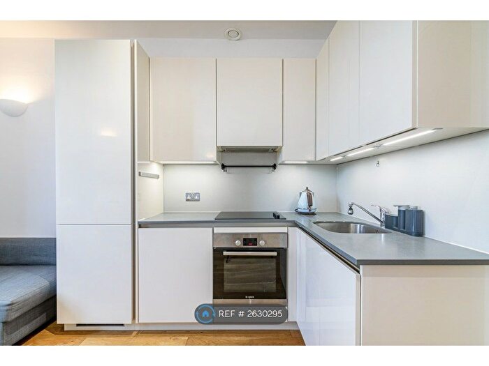 1 Bedroom Flat To Rent In Channelsea House, London, E15