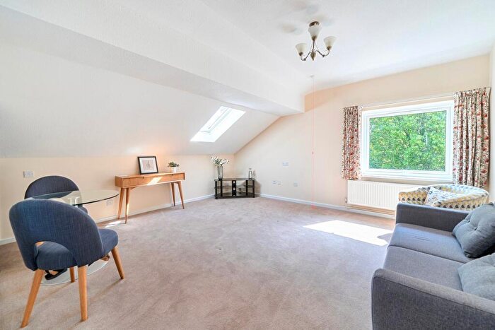 1 Bedroom Retirement Property For Sale In Portland Drive, Willen, Milton Keynes, MK15