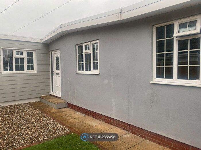 3 Bedroom Detached House To Rent In Cranfield.. Park Cottage, Wickeford Essex, SS12