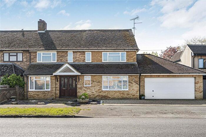 4 Bedroom Semi-Detached House For Sale In Willis Road, Haddenham, Aylesbury, Buckinghamshire, HP17