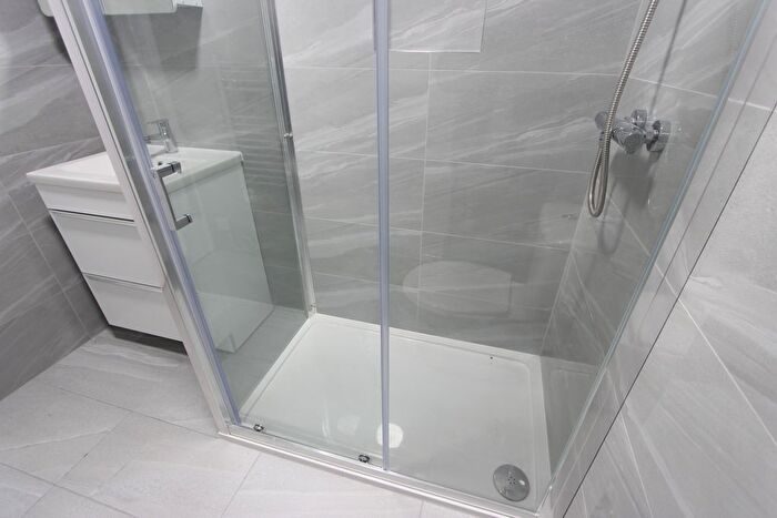 1 Bedroom Flat To Rent In High Road, London, N20