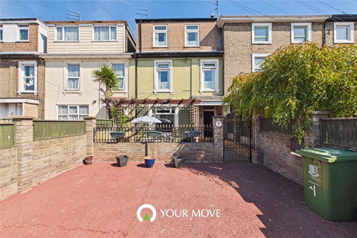 5 Bedroom Terraced House For Sale In St. Georges Road, Great Yarmouth, Norfolk, NR30
