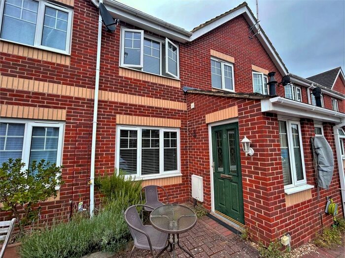 2 Bedroom Terraced House For Sale In Boxalls Lane, Aldershot, Hampshire, GU11