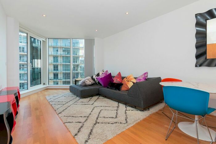 2 Bedroom Flat To Rent In Baltimore House, Battersea Reach SW18