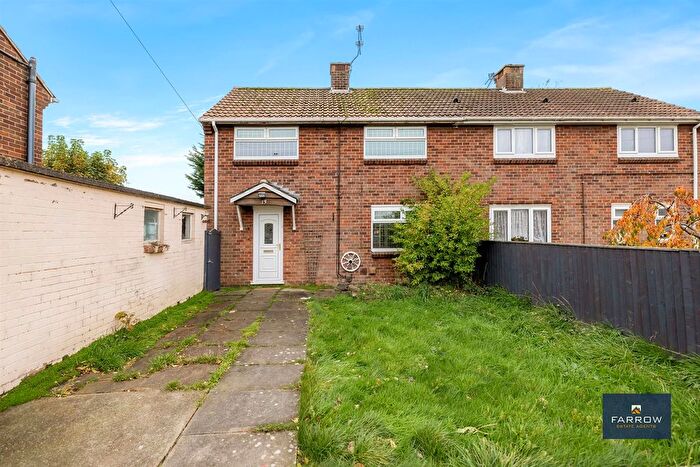 3 Bedroom Semi Detached House To Rent In Holme Avenue, New Waltham, Grimsby, DN36