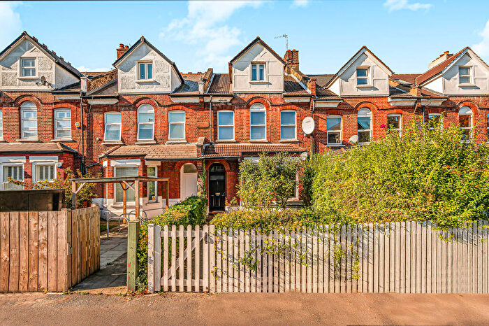 2 Bedroom Flat For Sale In Lordship Lane, East Dulwich, SE22