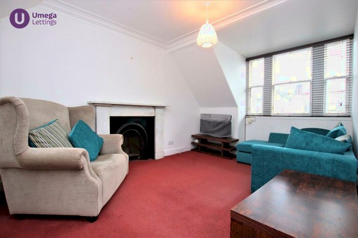 2 Bedroom Flat To Rent In Hartington Place, Bruntsfield, Edinburgh, EH10
