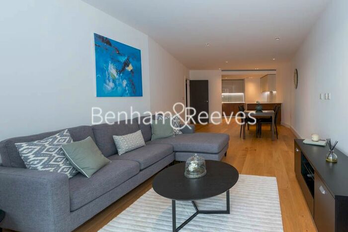2 Bedroom Flat To Rent In Kew Bridge Road, Brentford, TW8