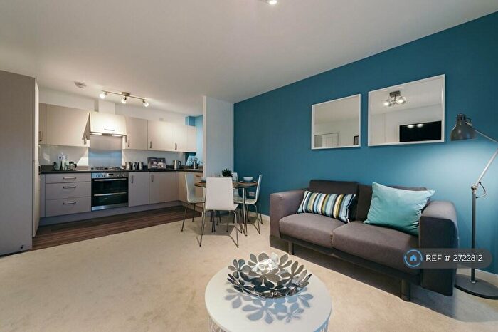 2 Bedroom Flat To Rent In Springfield Gardens, Glasgow, G31