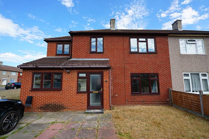 3 Bedroom Semi-Detached House To Rent In Fanshawe Road, Grays, RM16