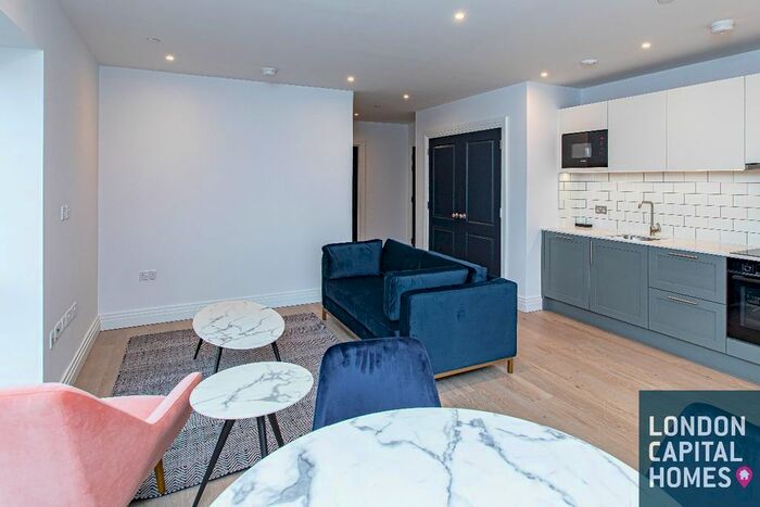 1 Bedroom Flat To Rent In Filmworks Walk, London, W5