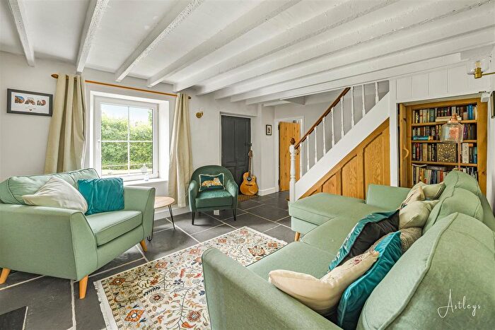 3 Bedroom Detached House For Sale In Parkmill, Swansea, SA3