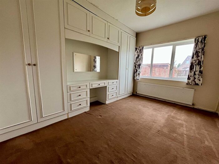 2 Bedroom Semi-Detached Bungalow To Rent In Edge Hill Drive, Fulwood, PR2