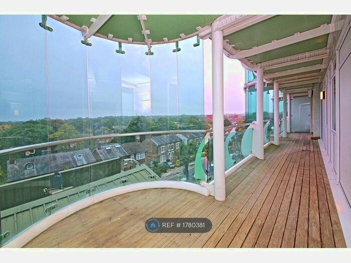 2 Bedroom Flat To Rent In Tower Point, Enfield, EN2