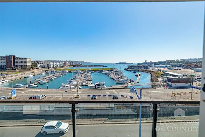 2 Bedroom Flat To Rent In Brittany Street, Millbay, Plymouth, PL1