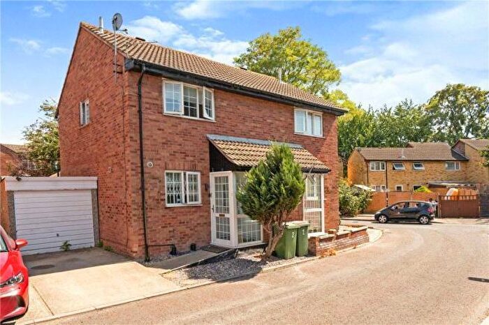 2 Bedroom House To Rent In Heathfield Close, London, E16