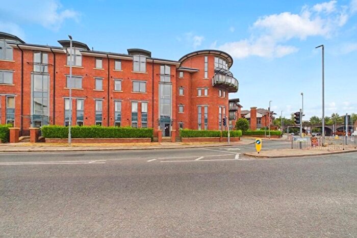 2 Bedroom Flat For Sale In New Crane Street, Chester, CH1