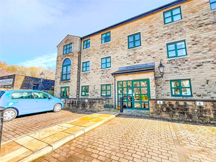 2 Bedroom Flat For Sale In Village Manor, High Street, Uppermill, Saddleworth, OL3