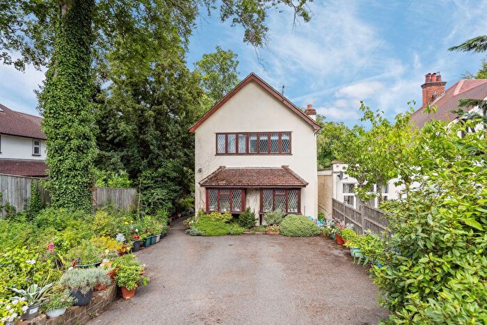 3 Bedroom Detached House For Sale In Chorleywood Road, Rickmansworth, WD3